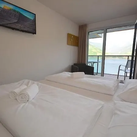 Lake View & Zell City Apartamento *